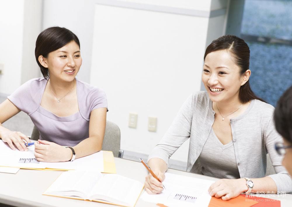 如何預(yù)算辦公室裝修成本？